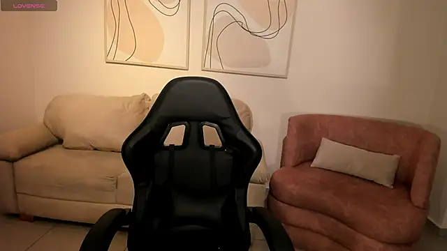 MayaMoretti  online show from 25, 4, 2026