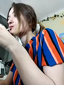 Snapshot of LillySvon chatting on 18, 4, 2026 LillySvon online show from 18, 4, 2026