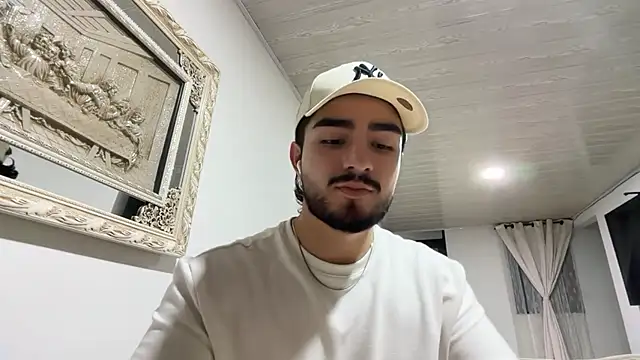 Snapshot of zayn_maximoff chatting on 21, 7, 2026 zayn maximoff online show from 21, 7, 2026