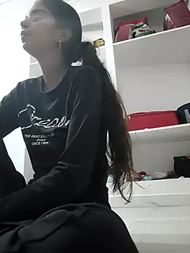 Hot-Soniya2 online show from 9, 9, 2025