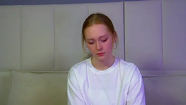 AgataFoxley online show from 28, 4, 2026