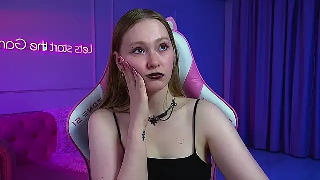 AgataFoxley online show from 27, 5, 2026