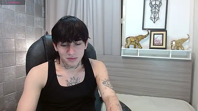 Iantwink18 online show from 20, 12, 2025