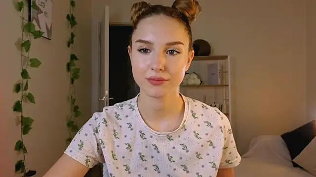 Snapshot of Vegas_V chatting on 11, 9, 2025 Vegas V online show from 11, 9, 2025