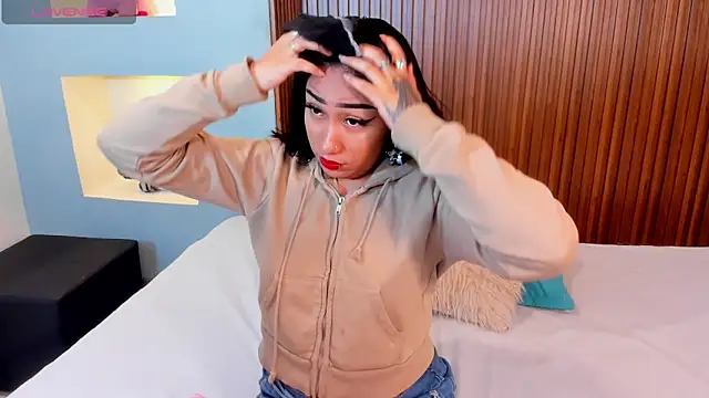 Snapshot of RebecaRush4 chatting on 11, 10, 2025 RebecaRush4 online show from 11, 10, 2025