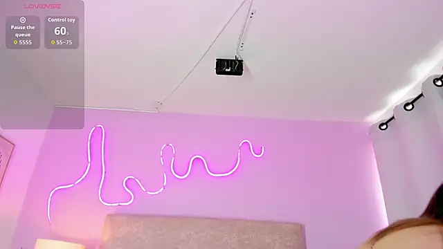 Snapshot of EmaRae1499 chatting on 7, 10, 2025 EmaRae1499 online show from 7, 10, 2025