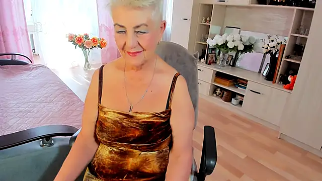 HotandMature online show from 4, 5, 2026