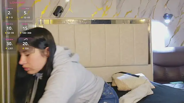 Olivia11  online show from 10, 4, 2026