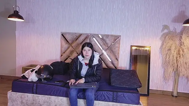 Olivia11  online show from 22, 4, 2026