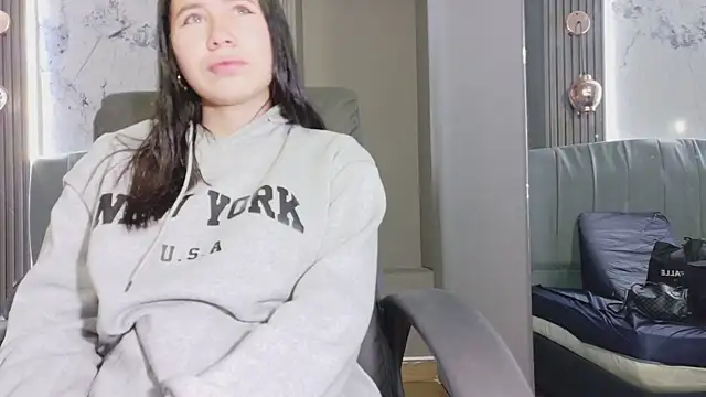 Olivia11  online show from 24, 7, 2026