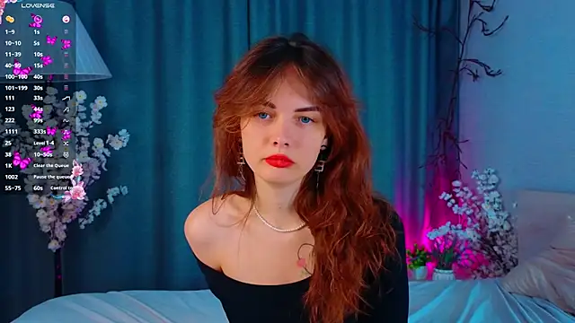 Snapshot of LisaDrake chatting on 24, 9, 2025 LisaDrake online show from 24, 9, 2025