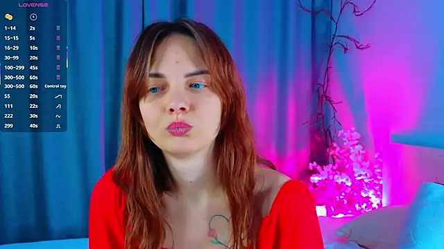 Snapshot of LisaDrake chatting on 3, 10, 2025 LisaDrake online show from 3, 10, 2025