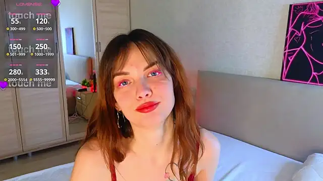 Snapshot of LisaDrake chatting on 19, 11, 2025 LisaDrake online show from 19, 11, 2025