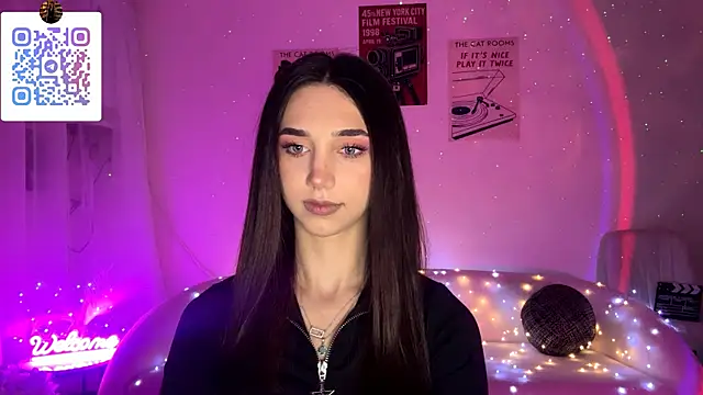 LinaMour online show from 8, 4, 2026