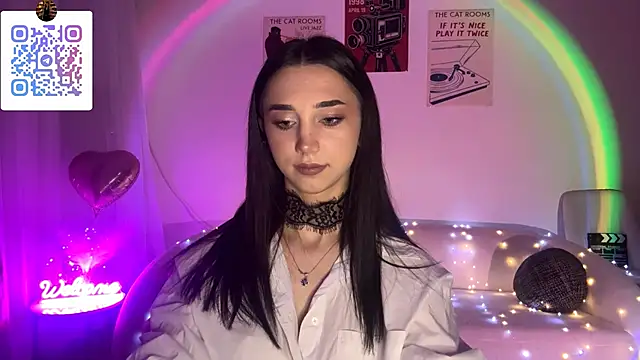 LinaMour online show from 23, 4, 2026