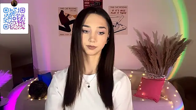 LinaMour online show from 28, 6, 2026