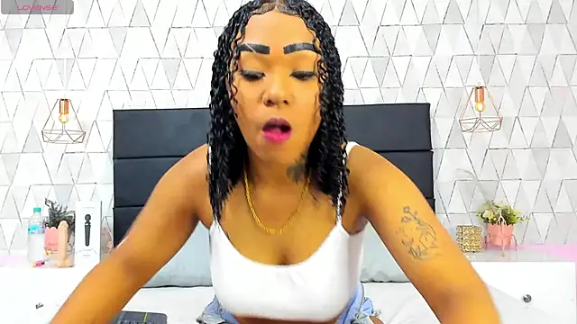 SkylerBloomm online show from 26, 4, 2026