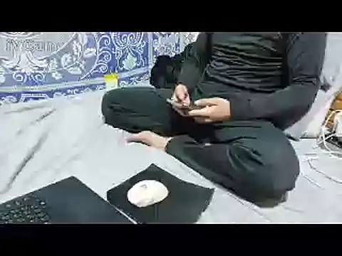 yazinyazin1 online show from 11, 2, 2026