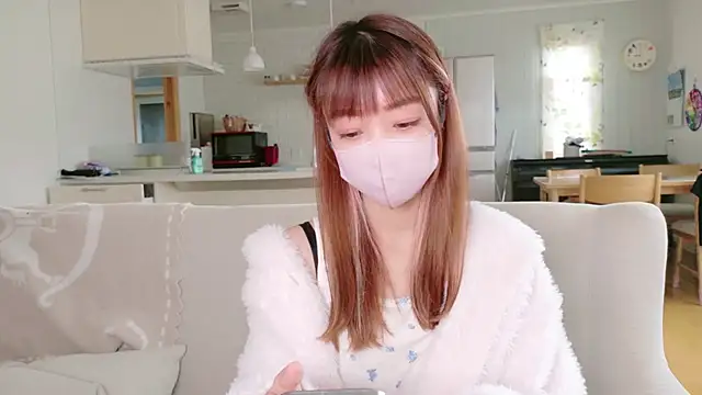 Snapshot of SUZU_1201 chatting on 20, 10, 2025 SUZU 1201 online show from 20, 10, 2025