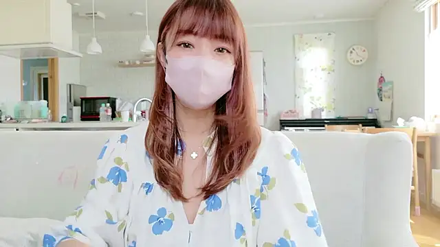 Snapshot of SUZU_1201 chatting on 6, 5, 2026 SUZU 1201 online show from 6, 5, 2026