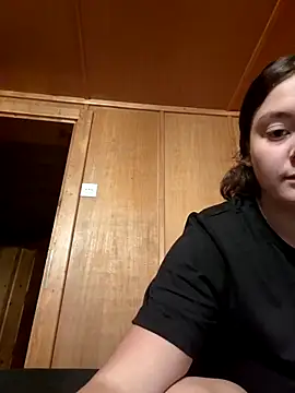 YoungLiisaxx online show from 9, 9, 2025