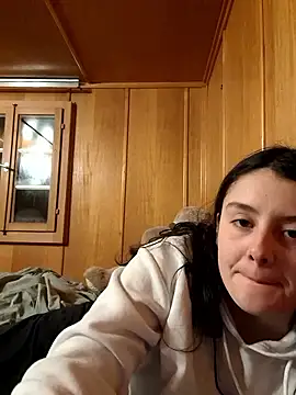 YoungLiisaxx online show from 11, 1, 2026