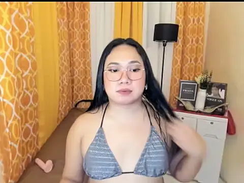 TsUncutKaren online show from 25, 4, 2026