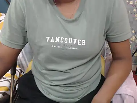 Snapshot of hot_riaa25 chatting on 2, 3, 2026 hot riaa25 online show from 2, 3, 2026