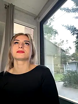 Snapshot of Ella_Vee chatting on 27, 9, 2025 Ella Vee online show from 27, 9, 2025