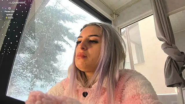 Ella Vee online show from 21, 2, 2026