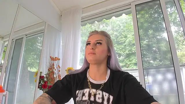 Ella Vee online show from 21, 7, 2026