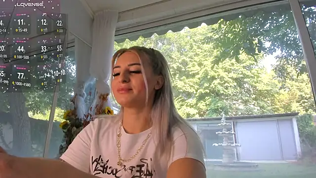 Ella Vee online show from 8, 8, 2026