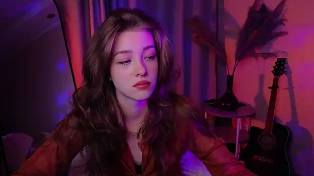 Snapshot of AstraMist chatting on 23, 9, 2025 AstraMist online show from 23, 9, 2025