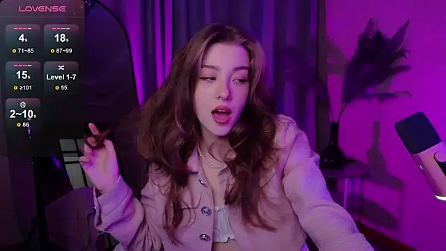 Snapshot of AstraMist chatting on 24, 9, 2025 AstraMist online show from 24, 9, 2025