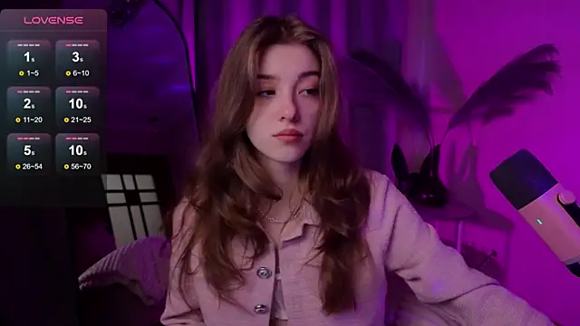 Snapshot of AstraMist chatting on 30, 9, 2025 AstraMist online show from 30, 9, 2025