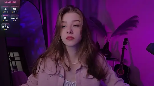 Snapshot of AstraMist chatting on 8, 10, 2025 AstraMist online show from 8, 10, 2025