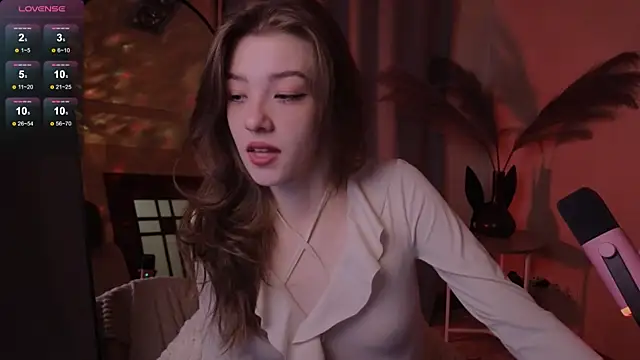 Snapshot of AstraMist chatting on 15, 10, 2025 AstraMist online show from 15, 10, 2025