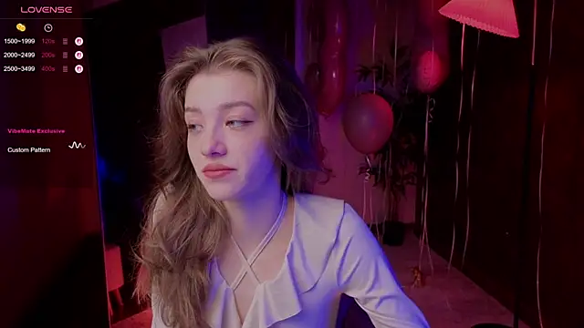 Snapshot of AstraMist chatting on 21, 10, 2025 AstraMist online show from 21, 10, 2025