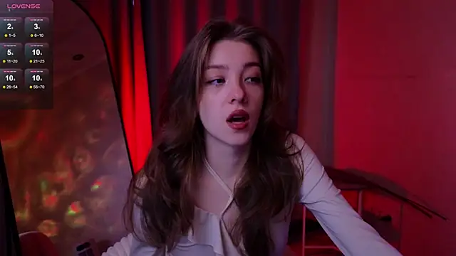 Snapshot of AstraMist chatting on 22, 10, 2025 AstraMist online show from 22, 10, 2025