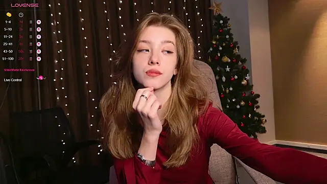 Snapshot of AstraMist chatting on 16, 12, 2025 AstraMist online show from 16, 12, 2025