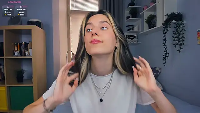 AntonettaTarring online show from 30, 9, 2025