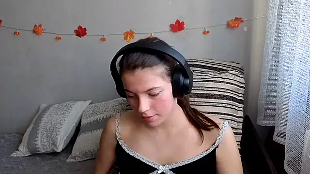 CutieAnny online show from 20, 10, 2025