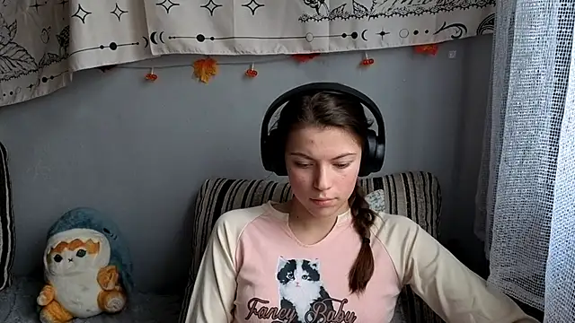 CutieAnny online show from 19, 11, 2025