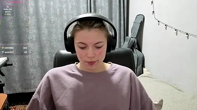 CutieAnny online show from 27, 4, 2026