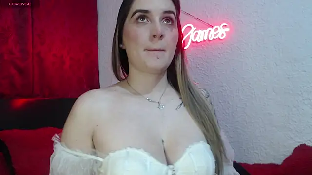 leyla james  online show from 14, 9, 2025