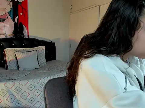 Skylovershot online show from 14, 2, 2026