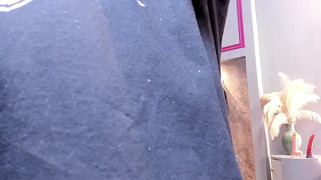 AtheneaBrownn online show from 21, 4, 2026