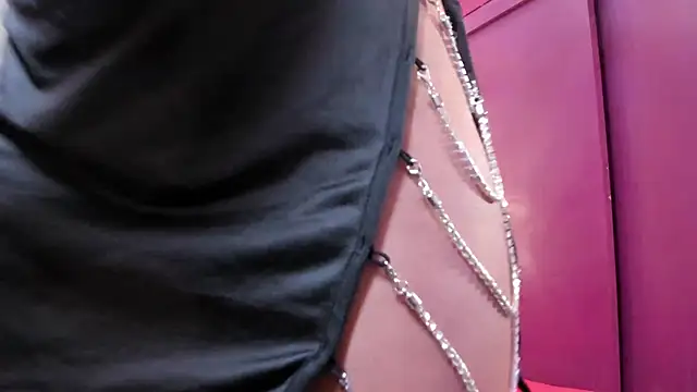 AtheneaBrownn online show from 23, 4, 2026