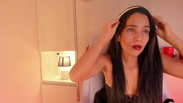 Snapshot of LexxaQueen chatting on 5, 2, 2026 LexxaQueen online show from 5, 2, 2026