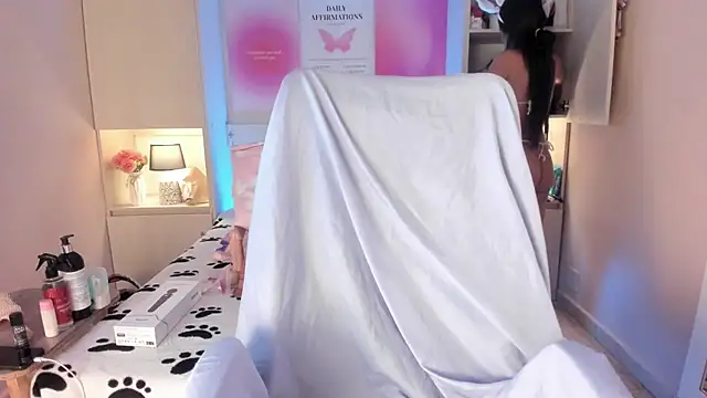 Snapshot of LexxaQueen chatting on 17, 2, 2026 LexxaQueen online show from 17, 2, 2026